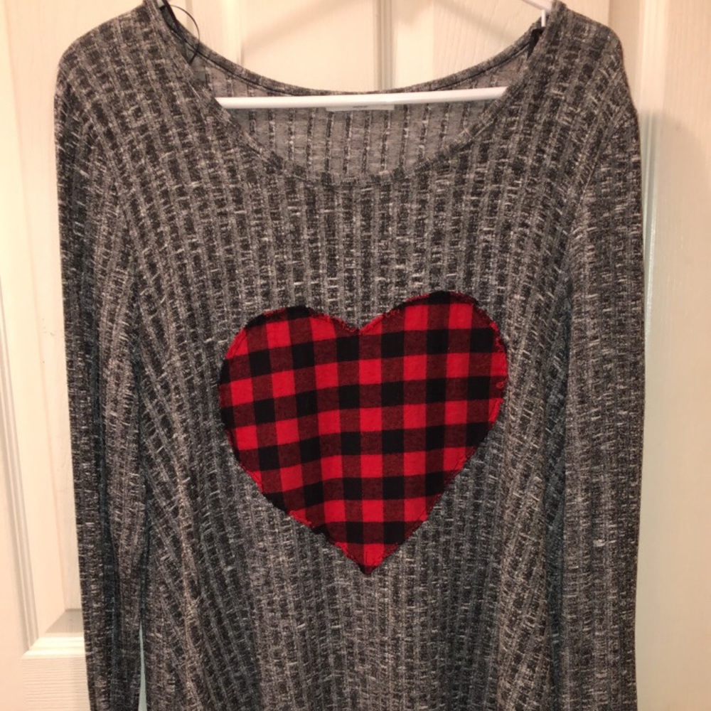 Long Sleeve Sweater with Plaid Heart